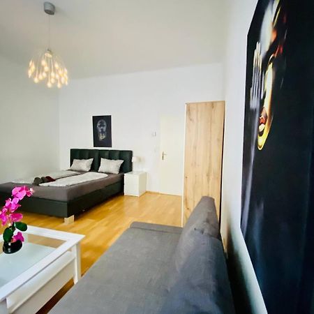 Family Apartment Th8 8 Вена Экстерьер фото