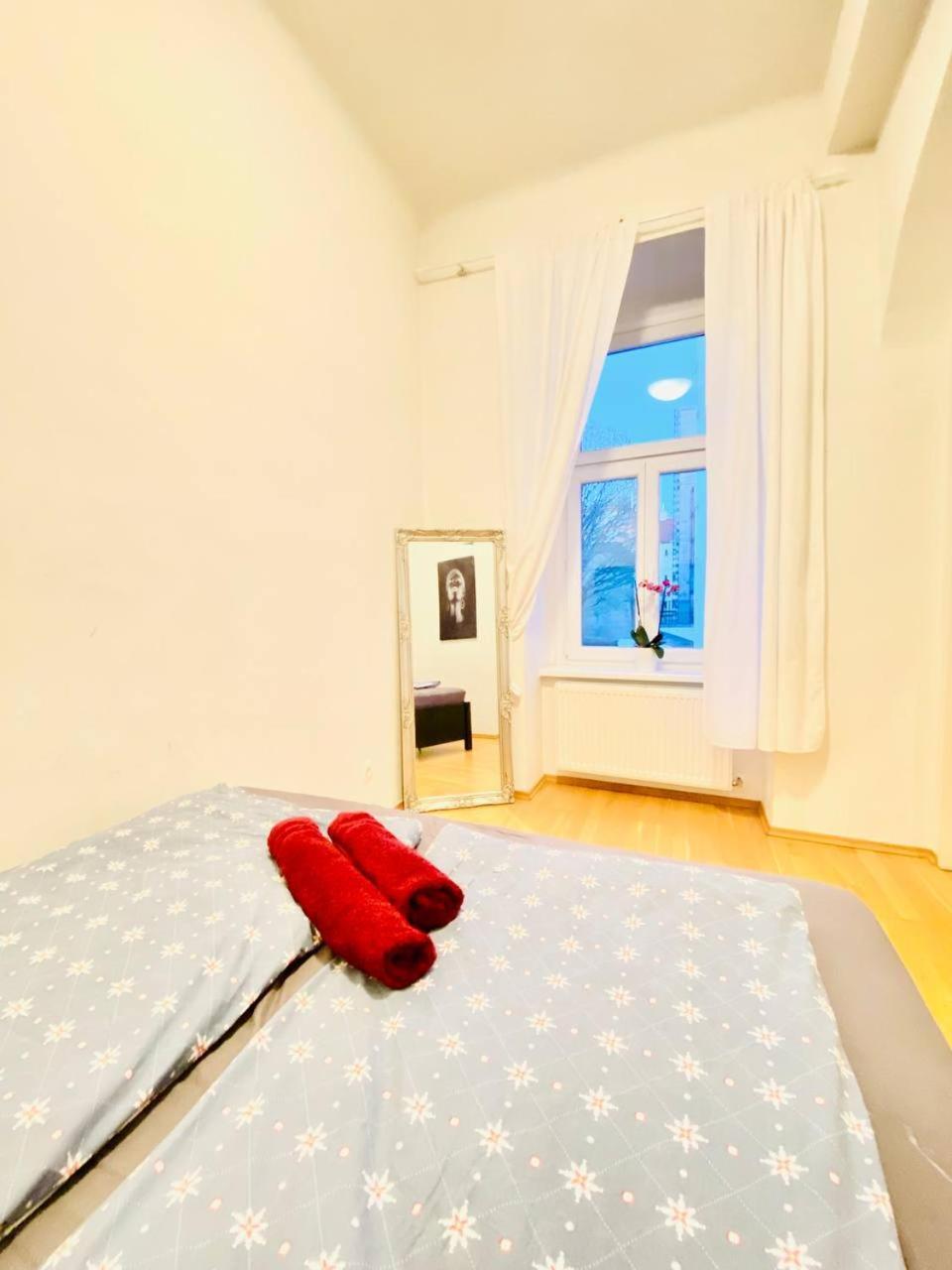 Family Apartment Th8 8 Вена Экстерьер фото