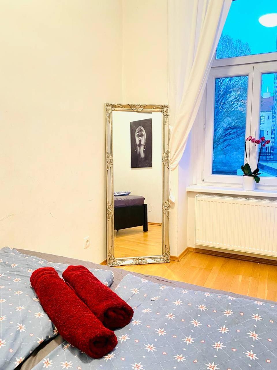 Family Apartment Th8 8 Вена Экстерьер фото